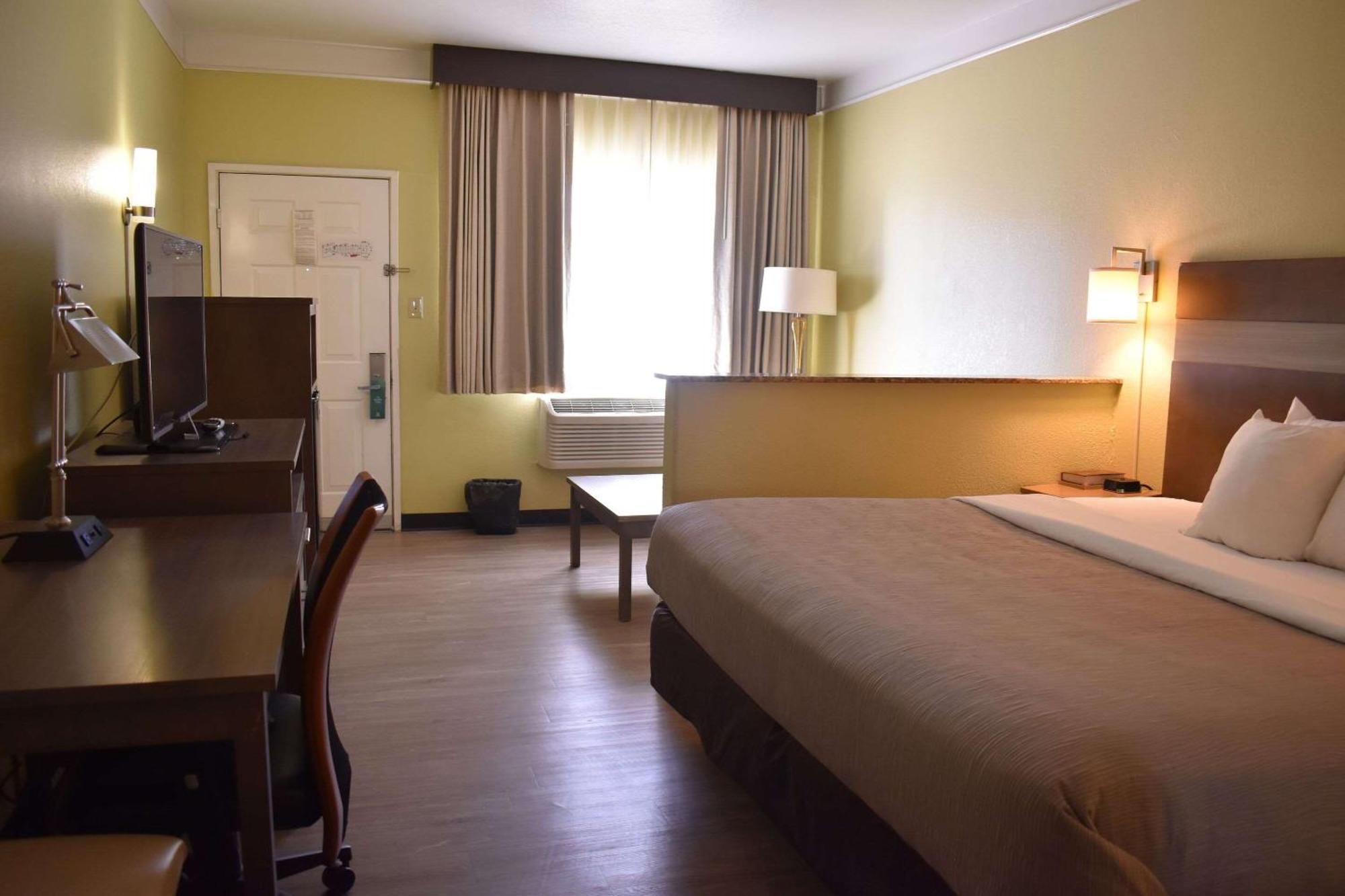 Quality Inn & Suites Gallup I-40 Exit 20 Esterno foto