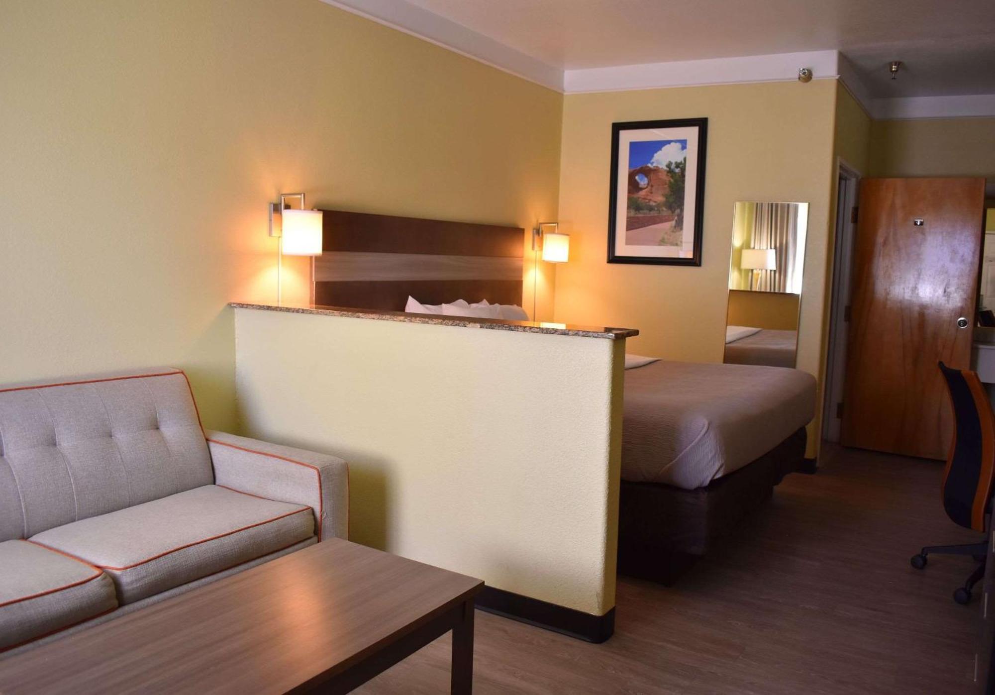 Quality Inn & Suites Gallup I-40 Exit 20 Esterno foto