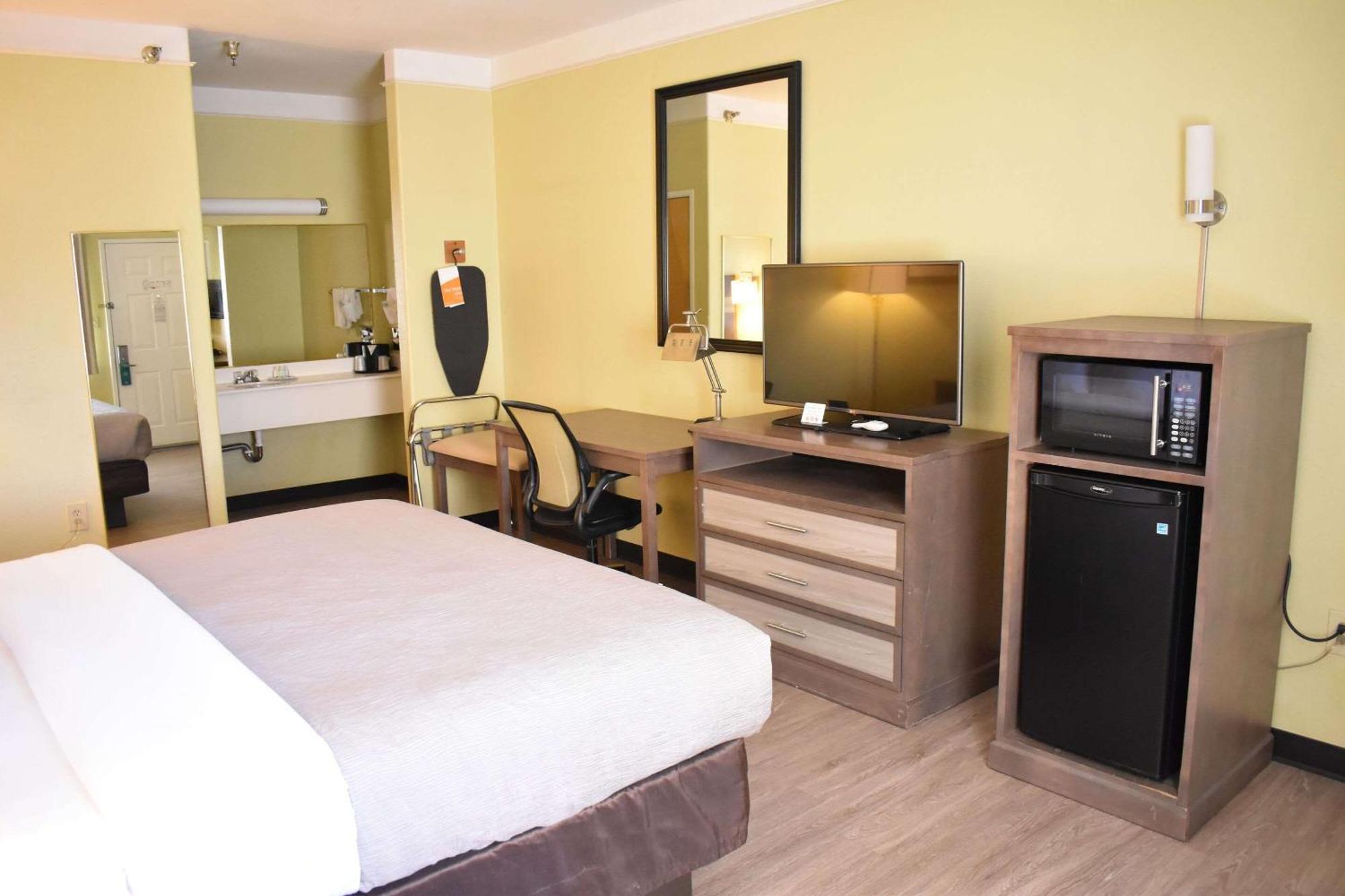 Quality Inn & Suites Gallup I-40 Exit 20 Esterno foto