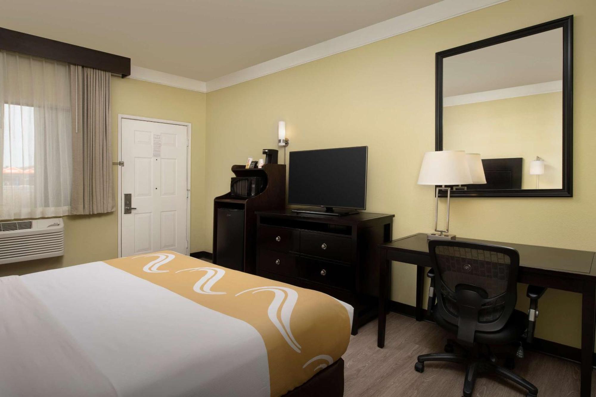 Quality Inn & Suites Gallup I-40 Exit 20 Esterno foto