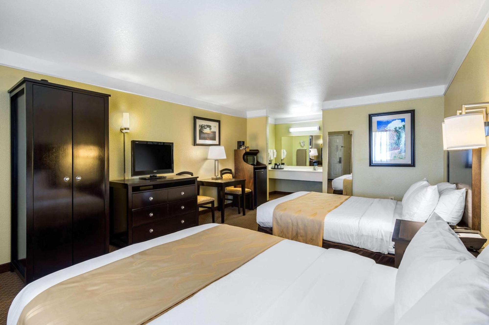 Quality Inn & Suites Gallup I-40 Exit 20 Esterno foto