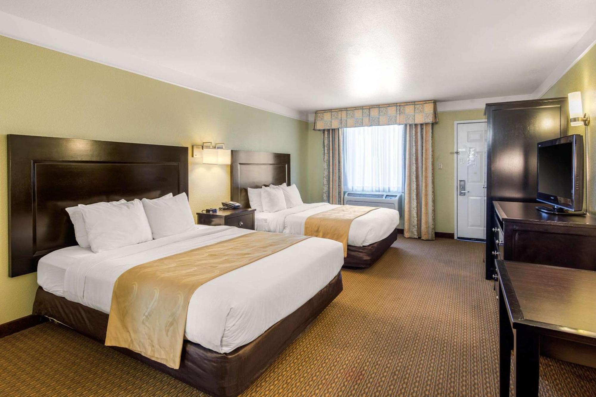 Quality Inn & Suites Gallup I-40 Exit 20 Esterno foto