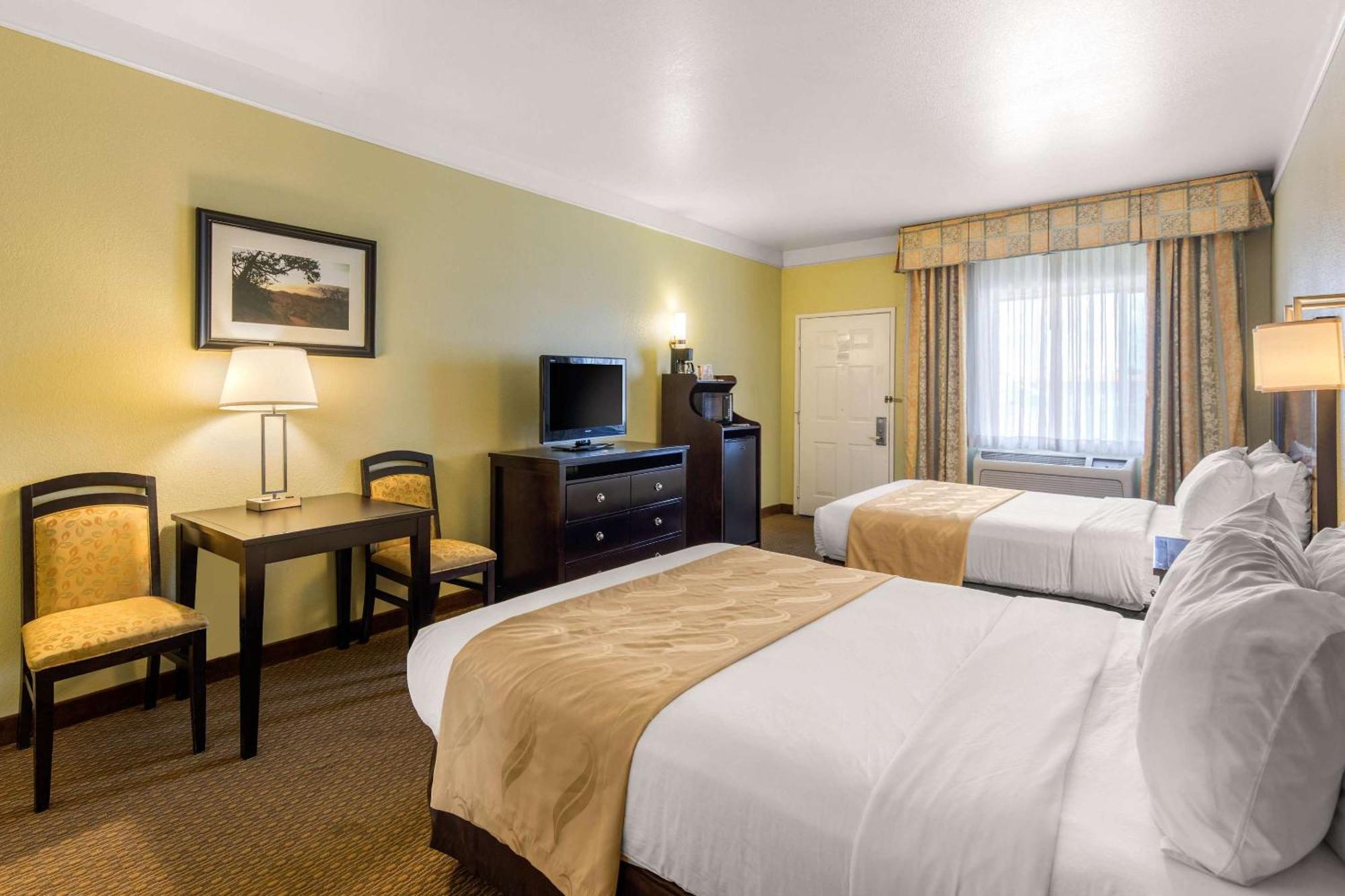 Quality Inn & Suites Gallup I-40 Exit 20 Esterno foto